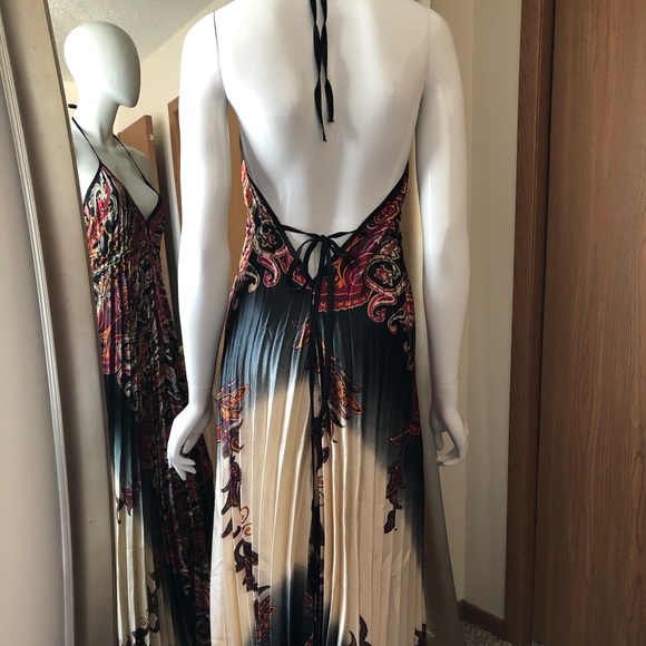 Trendy Wear Inc ankle length pleated dress - Picture 2 of 5